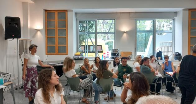 Επιστροφή στα θρανία και για τους δασκάλους Επιστροφή στα θρανία και για τους δασκάλους