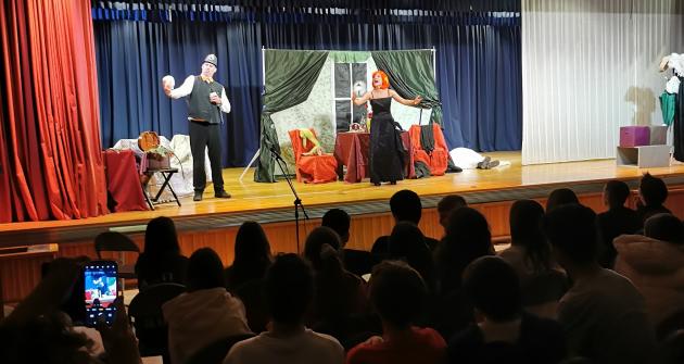 “Lady Macbeth’s Dinner Party” στο Θέατρο του Σχολείου “Lady Macbeth’s Dinner Party” στο Θέατρο του Σχολείου