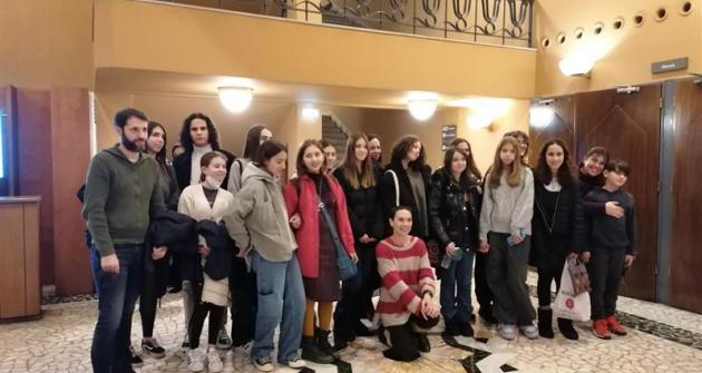 Τα φώτα της πόλης με την Πολιτιστική Ομάδα Τα φώτα της πόλης με την Πολιτιστική Ομάδα