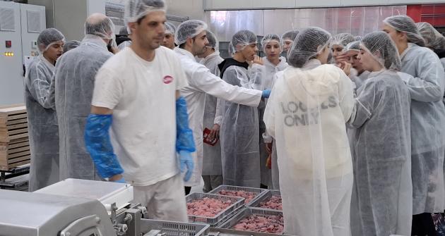 Επίσκεψη του τμήματος β2 Γυμνασίου στην εταιρία Λάβδας Ζαχαρώδη Επίσκεψη του τμήματος β2 Γυμνασίου στην εταιρία Λάβδας Ζαχαρώδη