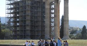 i_etaxi_sto_olympieion